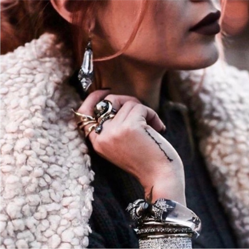 ALEXIS BITTAR • Black Miss Havisham Crystal
Encrusted Spear Drop Earrings - Picture 5 of 14